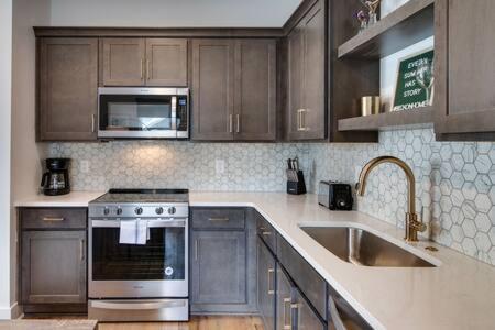 The Eastland - Lovely City Home Close To All! Nashville Extérieur photo